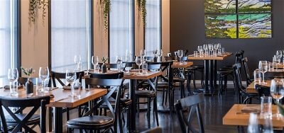 555 North dining rooms